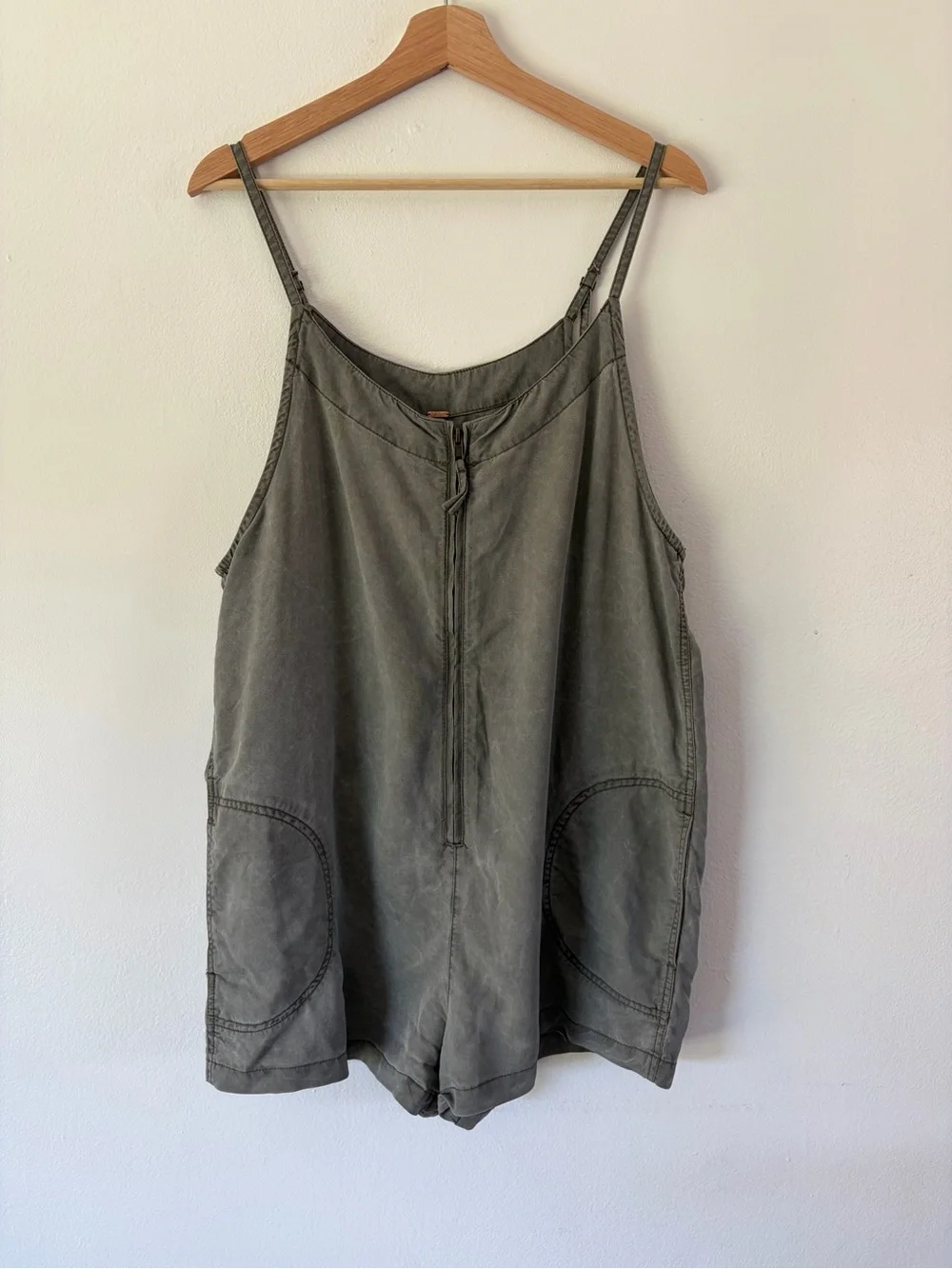 Free People Green Slouchy Drapey Lyocell Zip Front Romper Size Medium